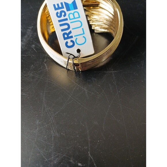 Golden Clam Shell Bracelet Bangle Cruise Club NWT Nautical Seaside Ocean - Picture 4 of 5